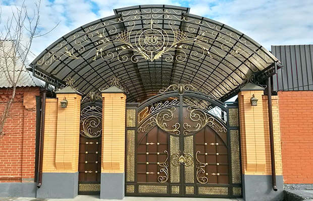 Купить или заказать ворота для дома с навесом - стильные и надежные решения для вашего участка в Щекино от 41833 руб | Компания Титанзабор
